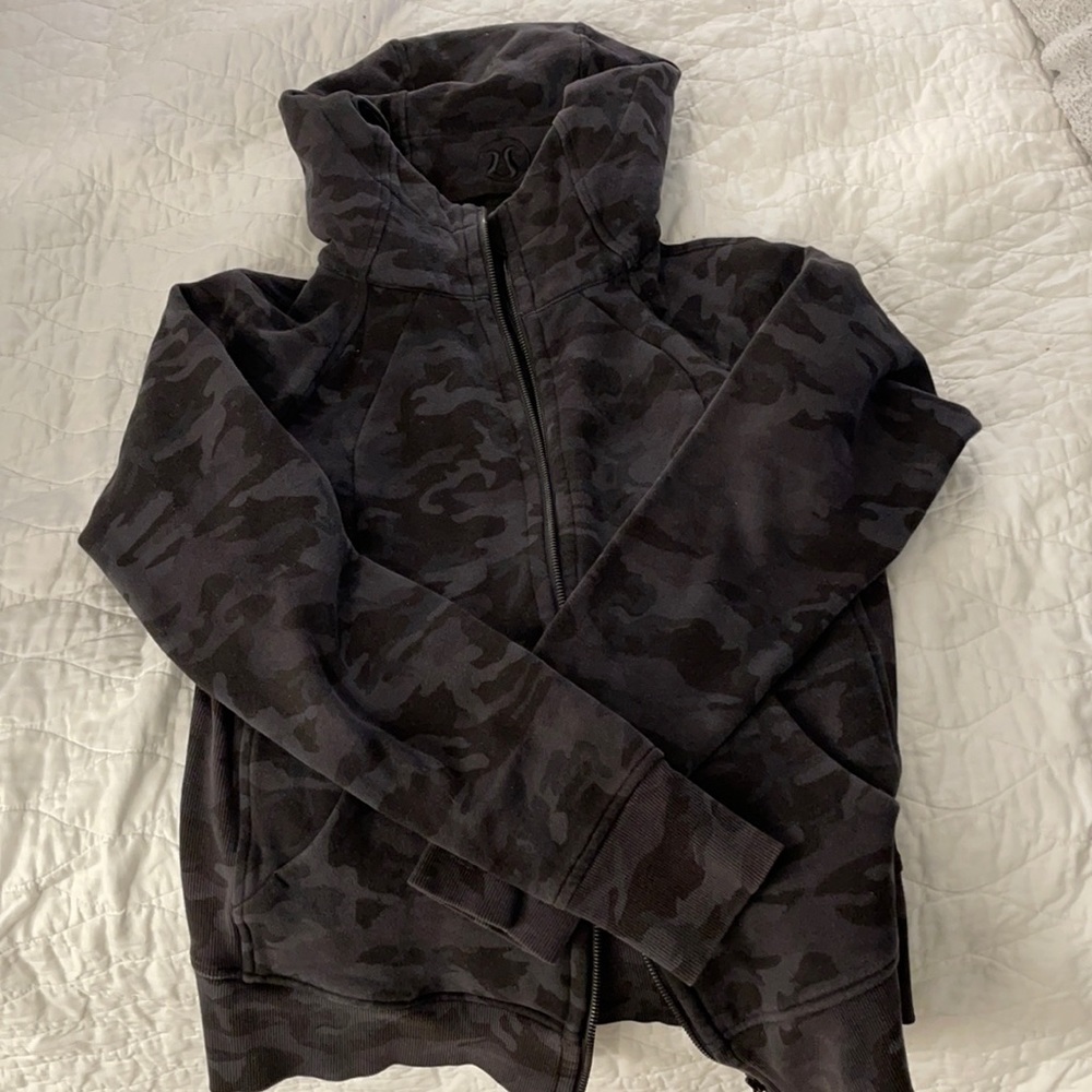 Lulu lemon scuba hoody in camo